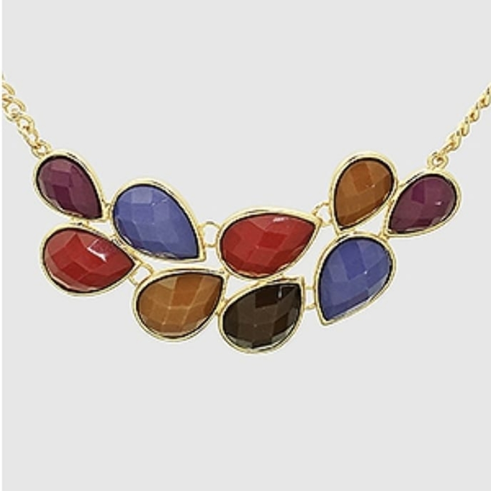 Statement necklace